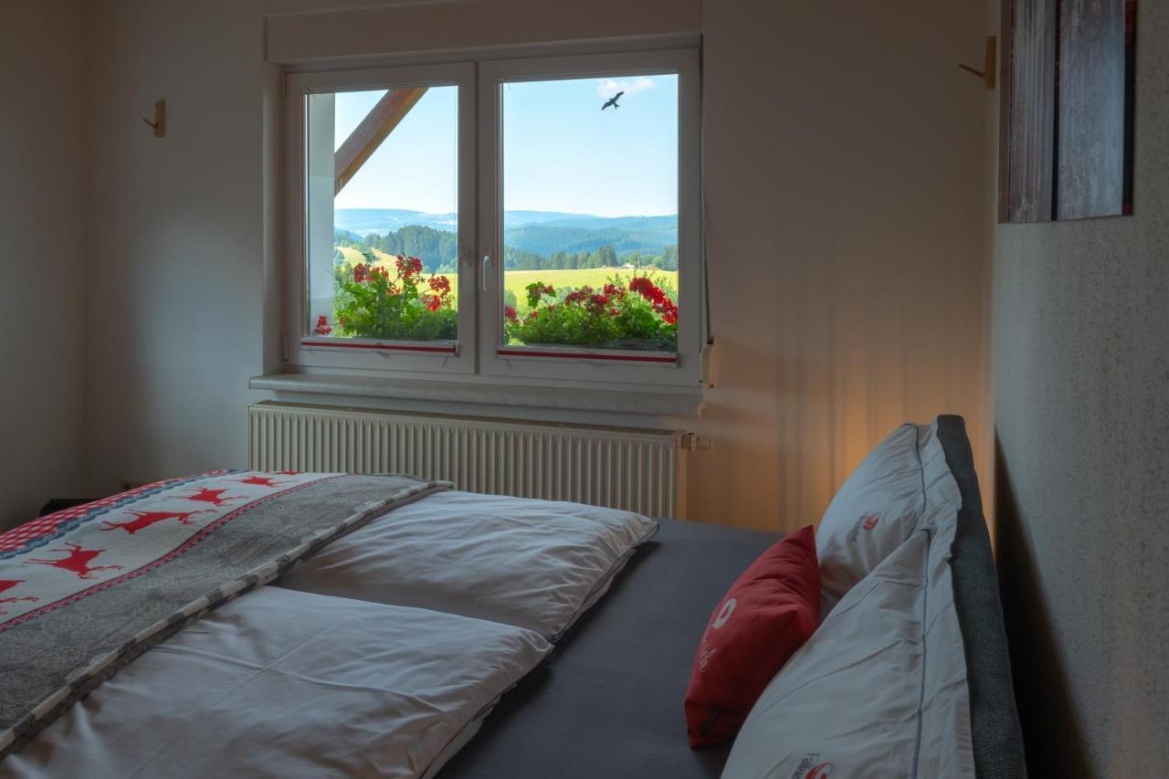 Ferienwohnung Fuchsbau Im Eg Des Ferienhauses Falkenhoehe Oberweißbach Exterior foto