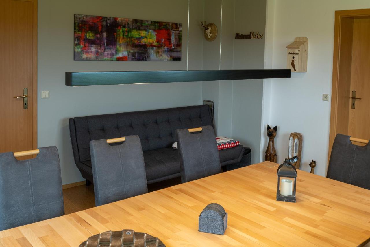 Ferienwohnung Fuchsbau Im Eg Des Ferienhauses Falkenhoehe Oberweißbach Exterior foto