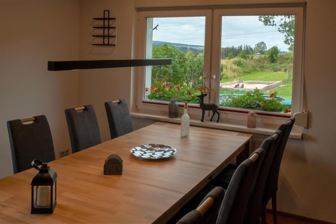 Ferienwohnung Fuchsbau Im Eg Des Ferienhauses Falkenhoehe Oberweißbach Exterior foto