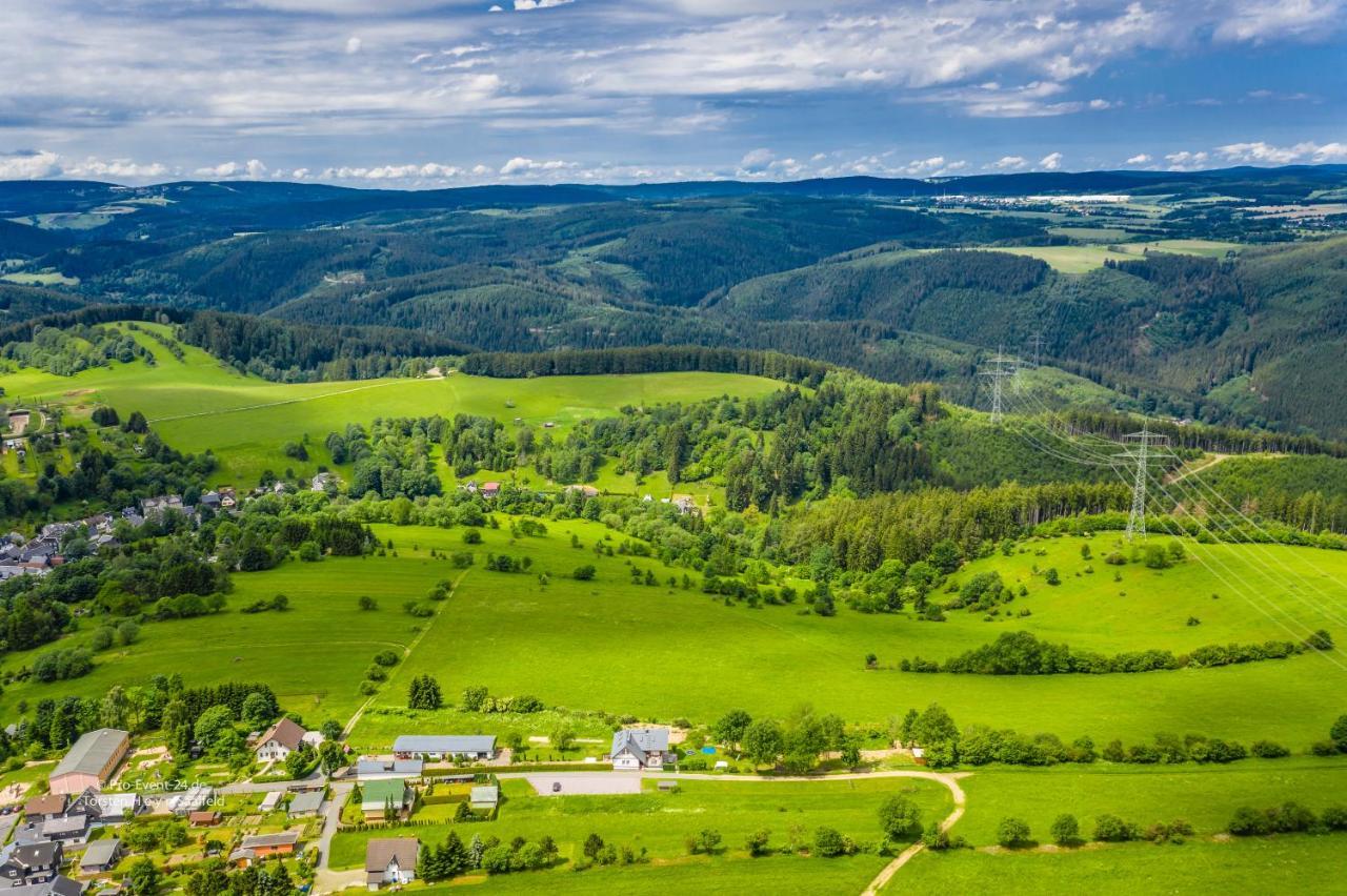Ferienwohnung Fuchsbau Im Eg Des Ferienhauses Falkenhoehe Oberweißbach Exterior foto