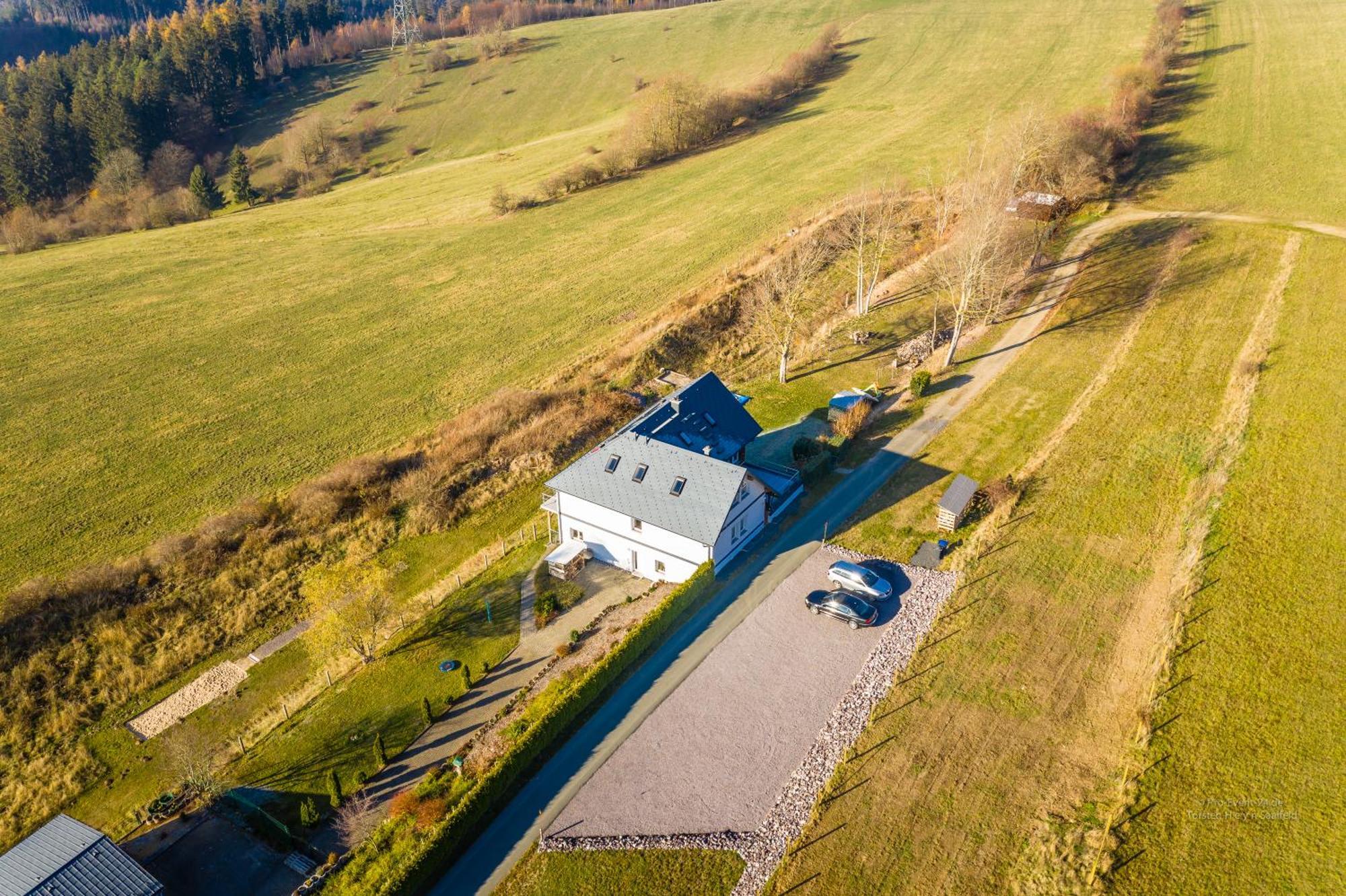 Ferienwohnung Fuchsbau Im Eg Des Ferienhauses Falkenhoehe Oberweißbach Exterior foto